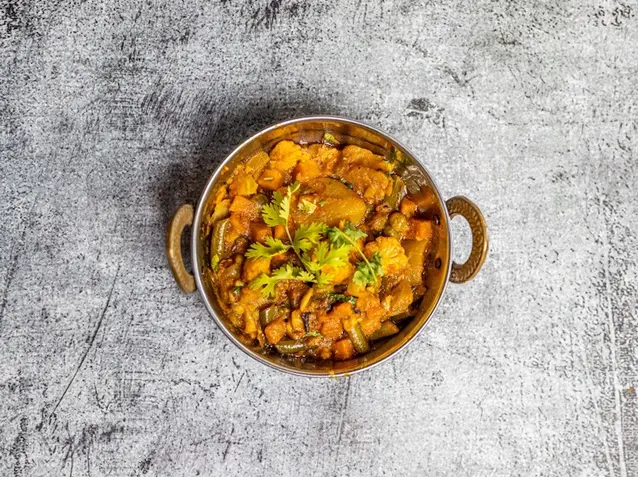 Mixed Vegetable with bread 