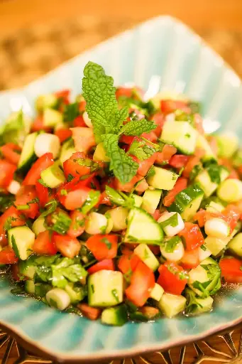 Arabic salad سلطة عربية 
